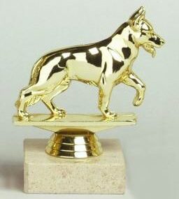 Figurka pes - vlčák 11 - 15 cm