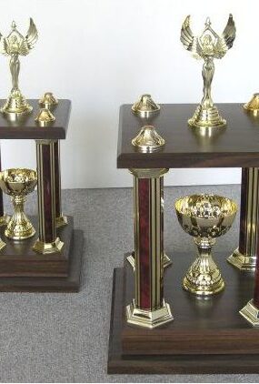 Sloupová trofej patrová 45 cm
