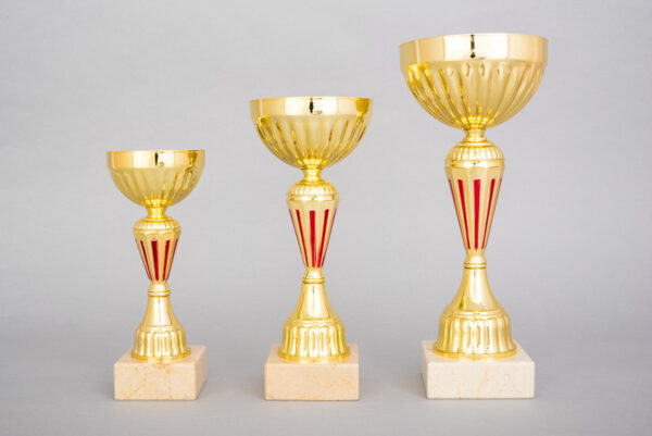 Zlatočervený sportovní pohár 20 - 28 cm