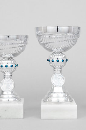 Stříbrný sportovní pohár s koulí 15 - 21 cm