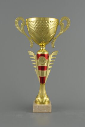 Zlatý sportovní pohár s červenými pruhy 30 - 39 cm